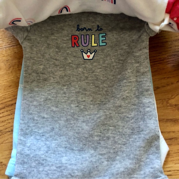 Carters Newborn Onesie Girl Queen Set - Picture 4 of 6